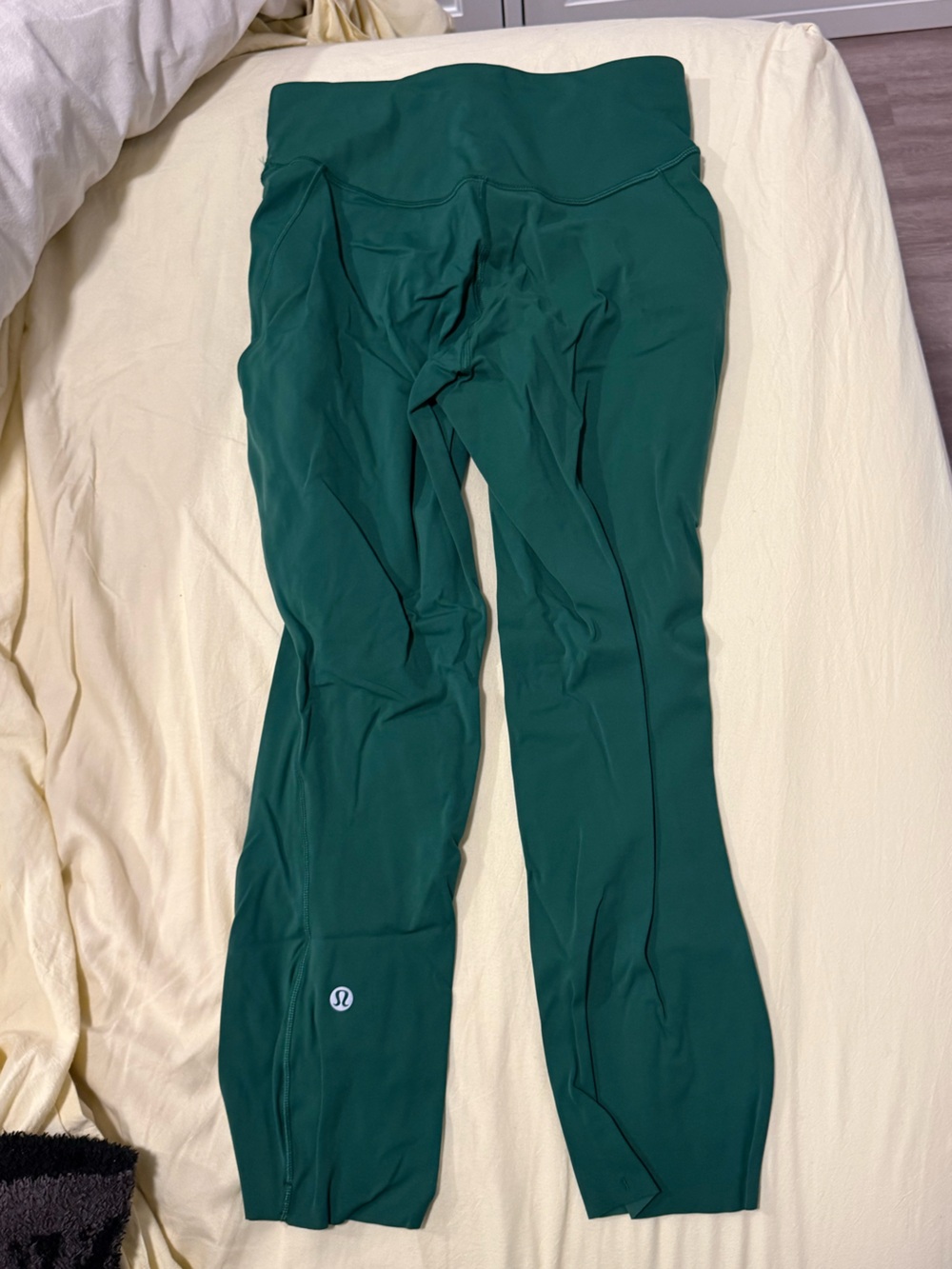 lululemon everglade green base pace brushed size 6